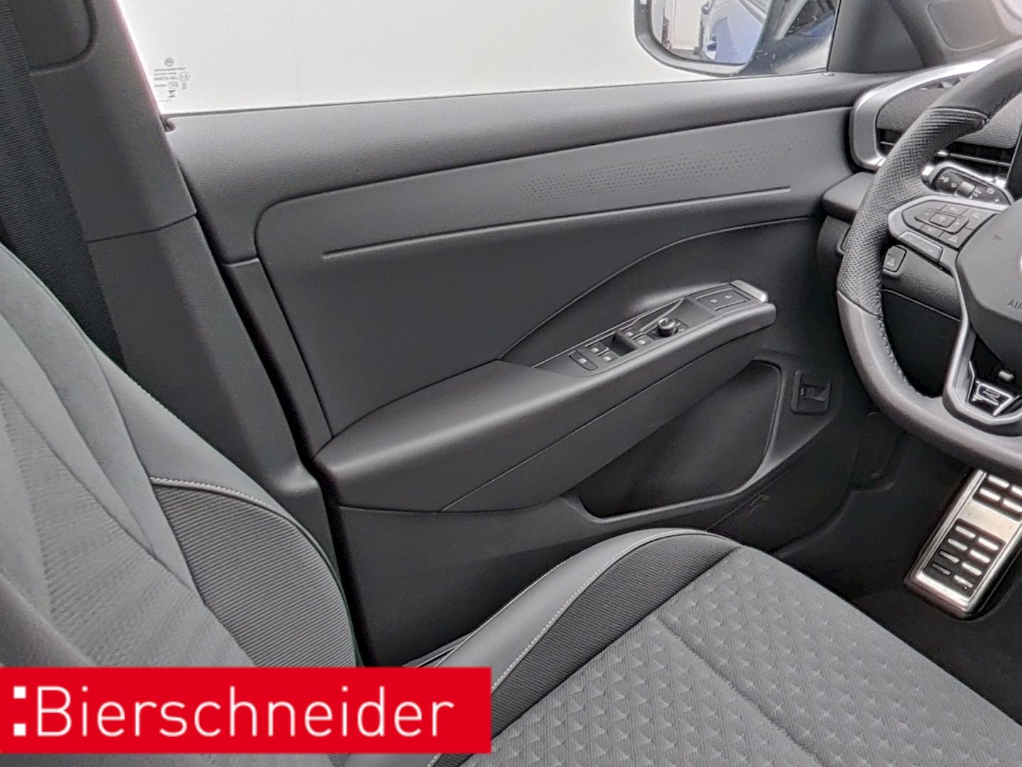 Volkswagen T-Roc 1.5 eTSI DSG IQ.Drive R-Line Style