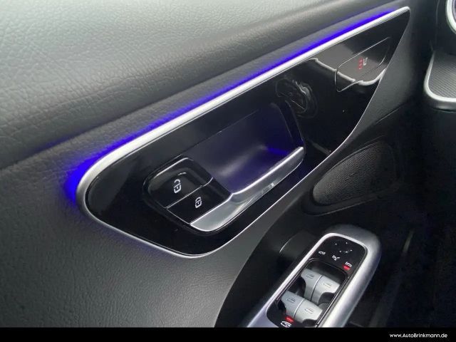 Mercedes-Benz C 180 AVANTGARDE Sedan