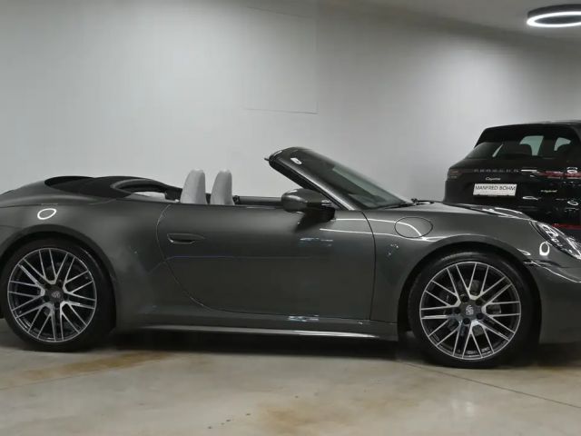 Porsche 992 4 Cabrio Carrera