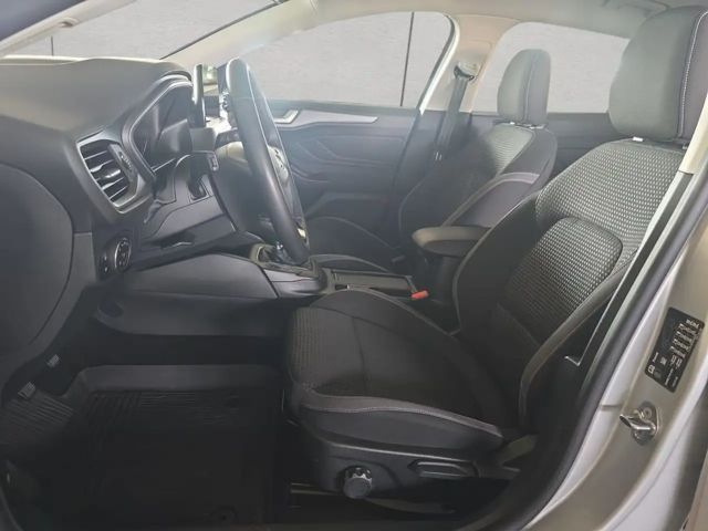 Ford Focus Cool & Connect EcoBoost Wagon