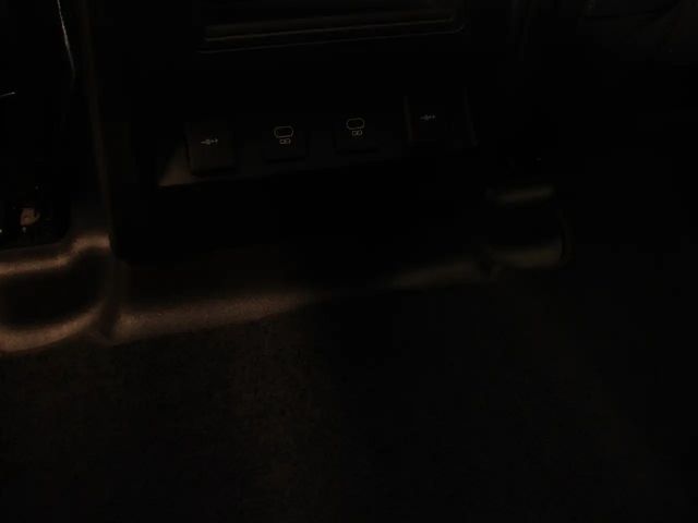 Land Rover Defender 3.0 110 Black Pack D250 SE