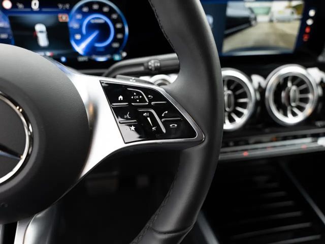 Mercedes-Benz EQB 300 4MATIC Progressive