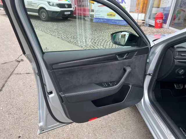 Skoda Superb Sportline iV