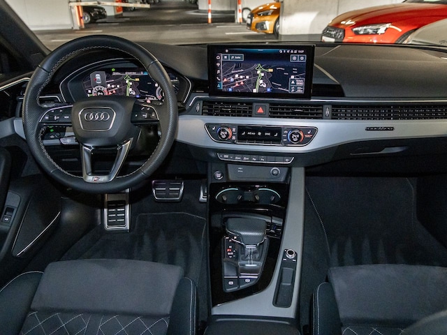 Audi A4 40 TFSI Quattro S-Line S-Tronic Sedan
