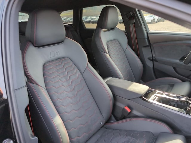 Audi A6 e-tron Avant Quattro