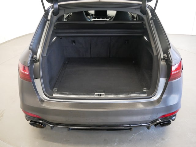 Audi RS4 Avant Quattro