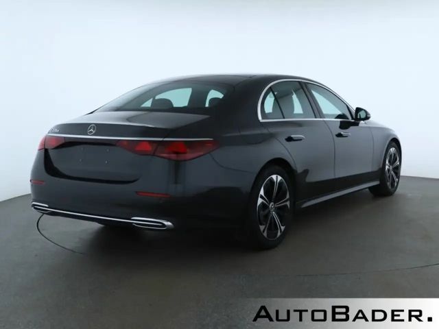 Mercedes-Benz E 220 AVANTGARDE E 220 d Sedan