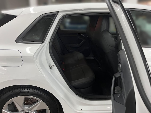 Audi A3 30 TFSI S-Line S-Tronic Sportback