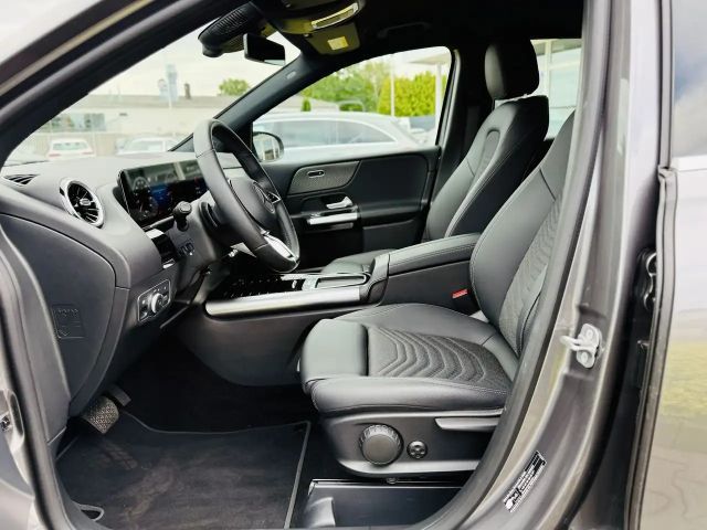 Mercedes-Benz B 180 Progressive Sedan