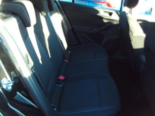 Ford Focus Titanium Wagon