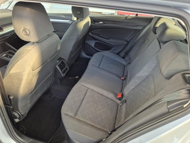 Volkswagen Golf 1.5 eTSI DSG Life Variant