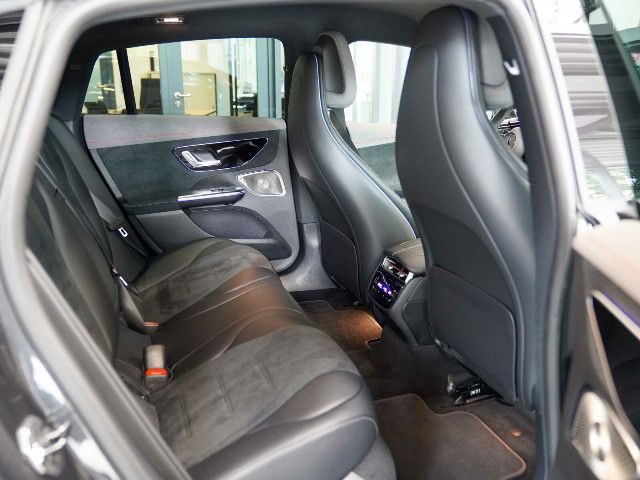 Mercedes-Benz EQE 300 Sedan