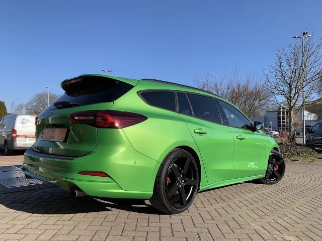 Ford Focus ST Line Wagon