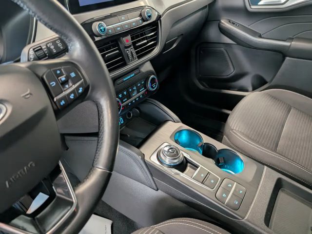 Ford Kuga AWD Hybrid Titanium