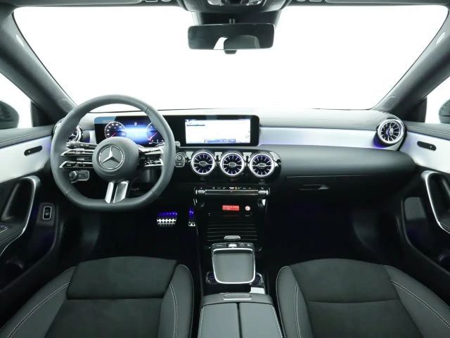 Mercedes-Benz CLA 200 CLA 200 d Shooting Brake