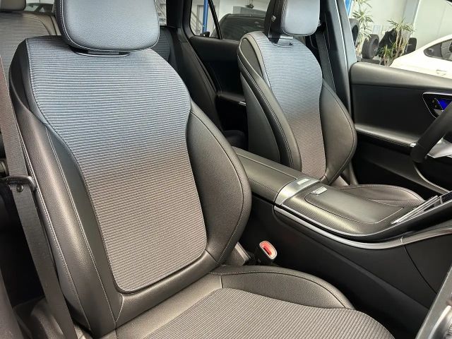 Mercedes-Benz C 200 AVANTGARDE Estate