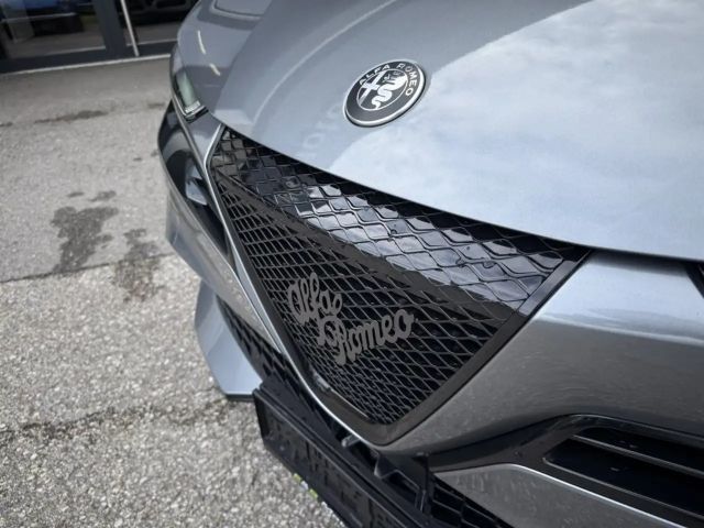 Alfa Romeo Junior Ibrida