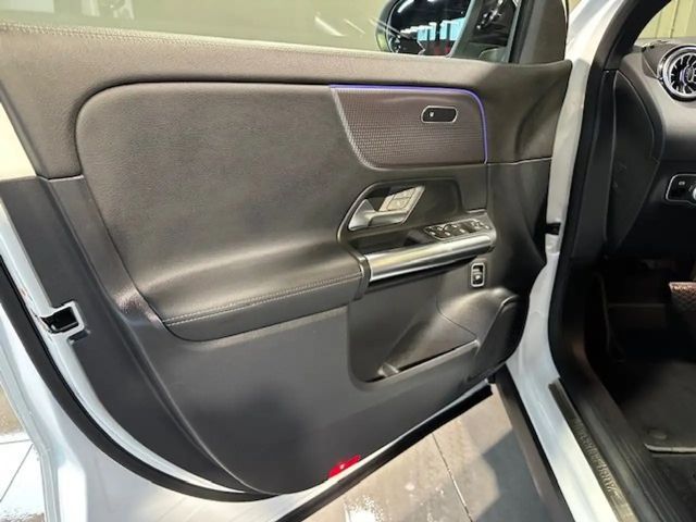 Mercedes-Benz EQA 300 4MATIC Progressive