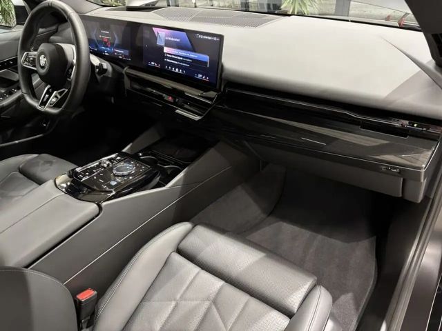 BMW 520 520d M-Sport Touring xDrive