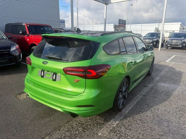 Ford Focus EcoBoost ST Line