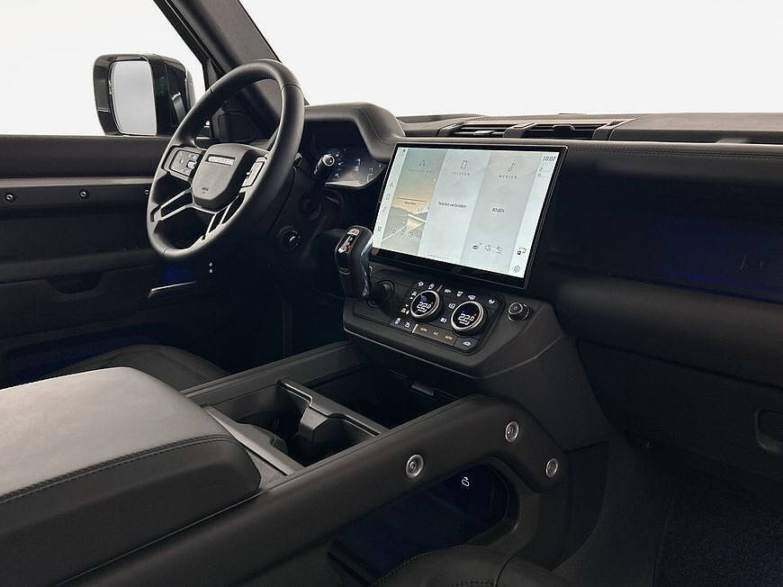 Land Rover Defender 110