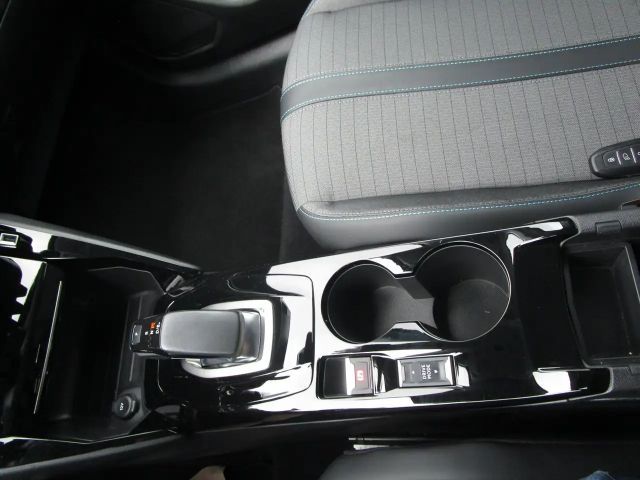 Peugeot E-2008 Active Pack