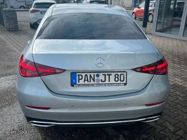 Mercedes-Benz C 180 Sedan