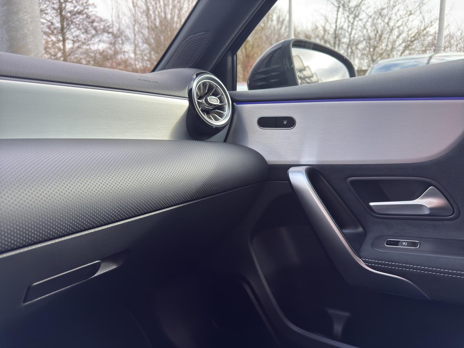 Mercedes-Benz A 200 AMG Line