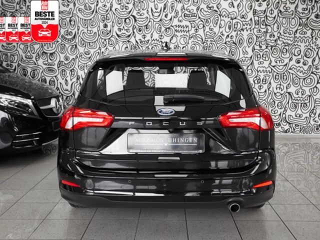 Ford Focus Cool & Connect Wagon