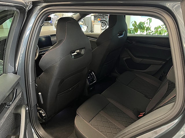 Skoda Octavia 2.0 TSI Combi RS