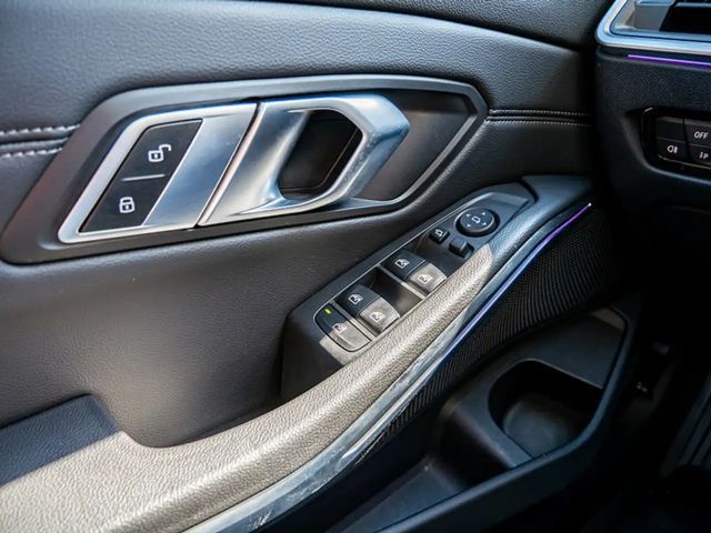 BMW 320 Sedan xDrive