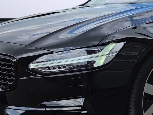 Volvo S90 AWD Dark Plus T8