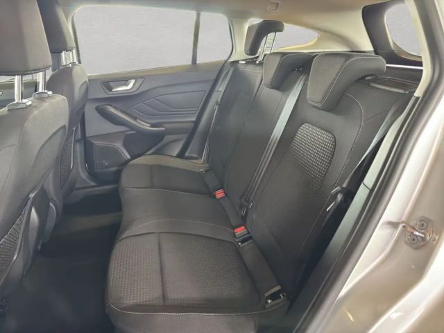 Ford Focus Cool & Connect EcoBoost Wagon