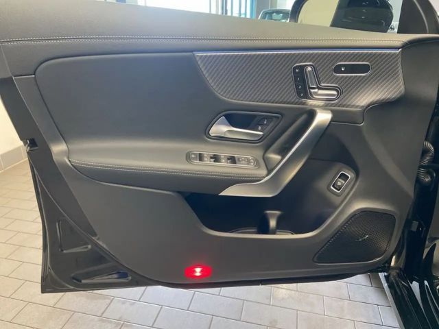 Mercedes-Benz CLA 180 CLA