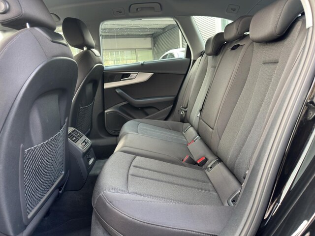 Audi A4 35 TFSI Avant S-Tronic