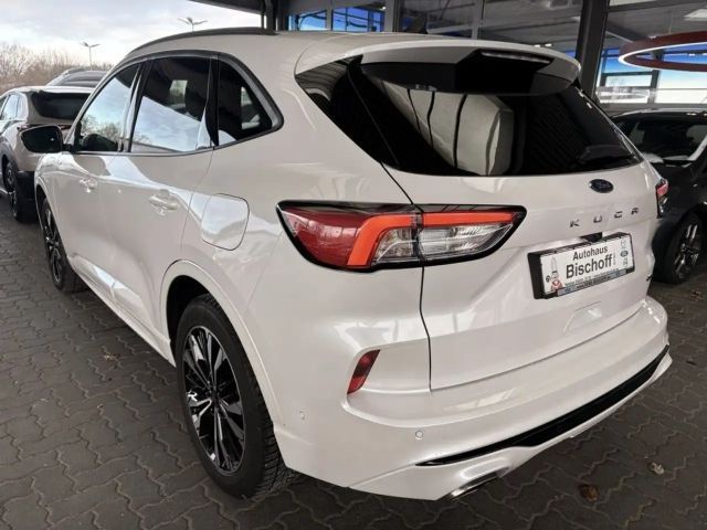 Ford Kuga Plug in Hybrid ST Line X