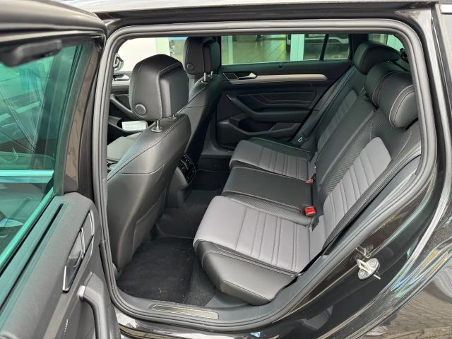 Volkswagen Passat 2.0 TDI DSG R-Line Variant