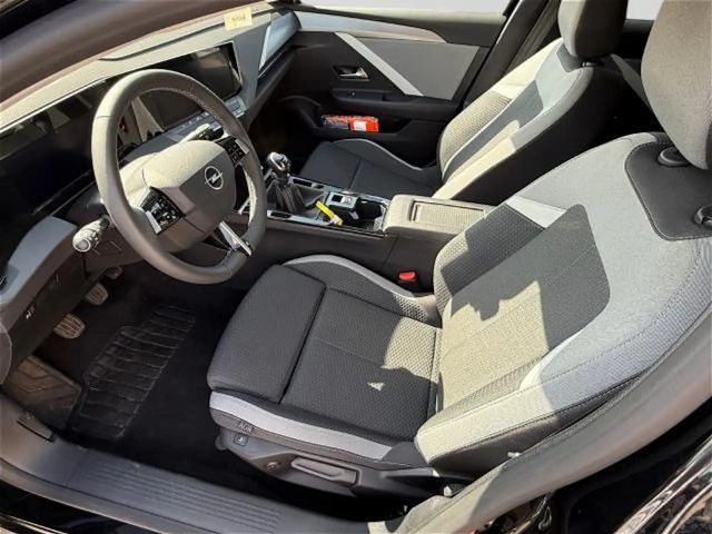 Opel Astra Enjoy Sports Tourer