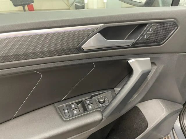 Volkswagen Tiguan IQ.Drive R-Line Style