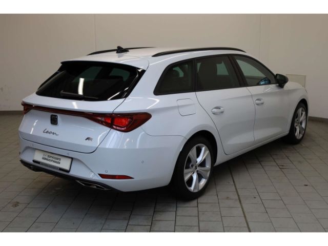 Seat Leon 1.5 eTSI FR-lijn Sportstourer