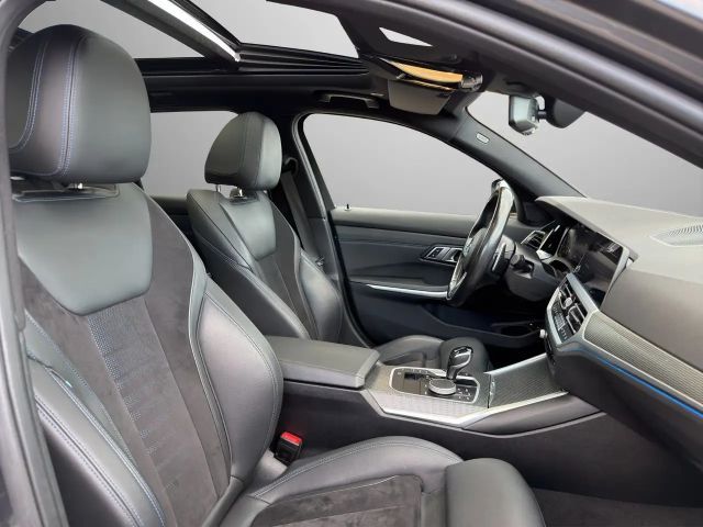 BMW 330 330e M-Sport Touring xDrive