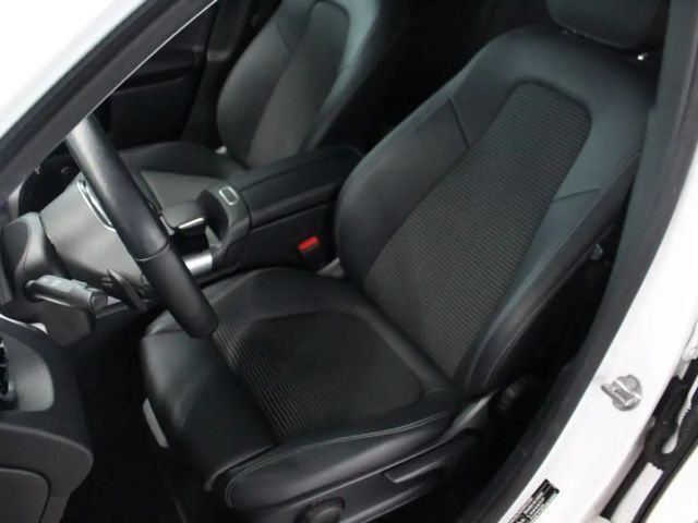 Mercedes-Benz GLB 200 GLB 200 d Progressive