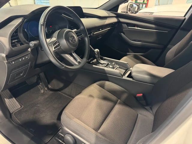 Mazda 3 Autom. Navigation/Head-Up Display/LED/PDC/ACC