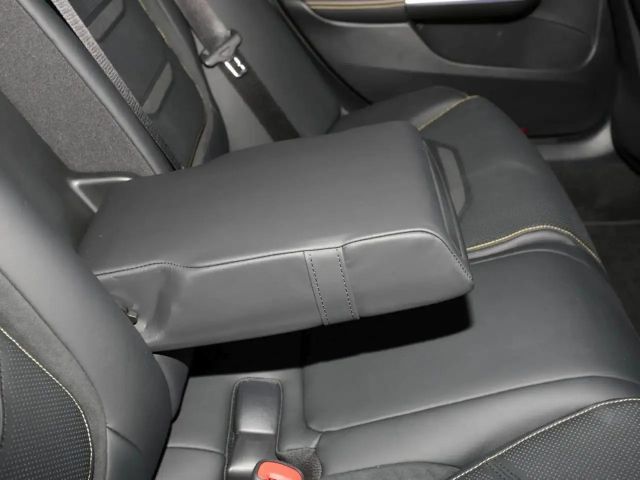 Mercedes-Benz C 63 AMG AMG Line Sedan