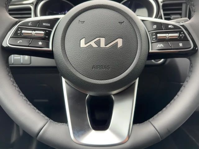 Kia Ceed CEED Ultimate Edition 1.5T LED+Kamera+Navi