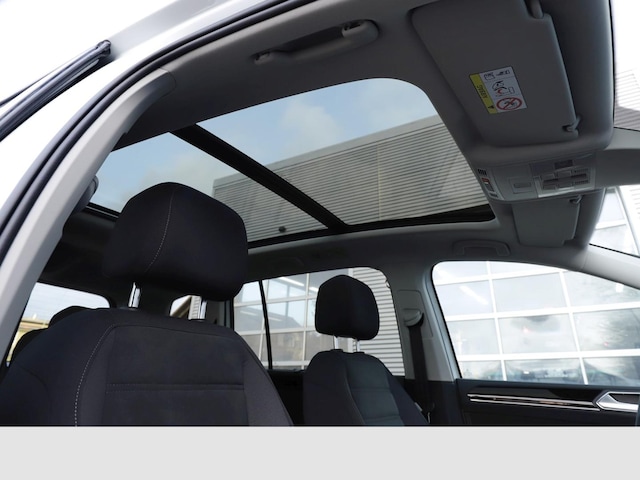 Volkswagen Touran 1.5 TSI DSG Highline