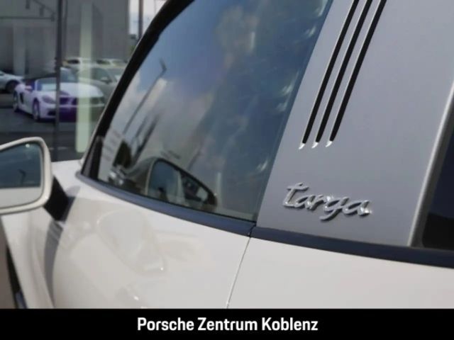 Porsche 992 4 Coupé Targa