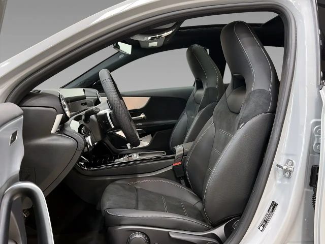 Mercedes-Benz A 250 4MATIC AMG Line