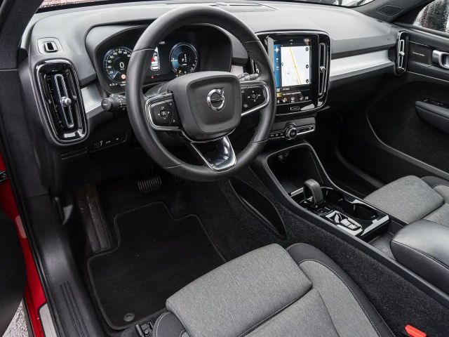 Volvo XC40 Dark Plus T4