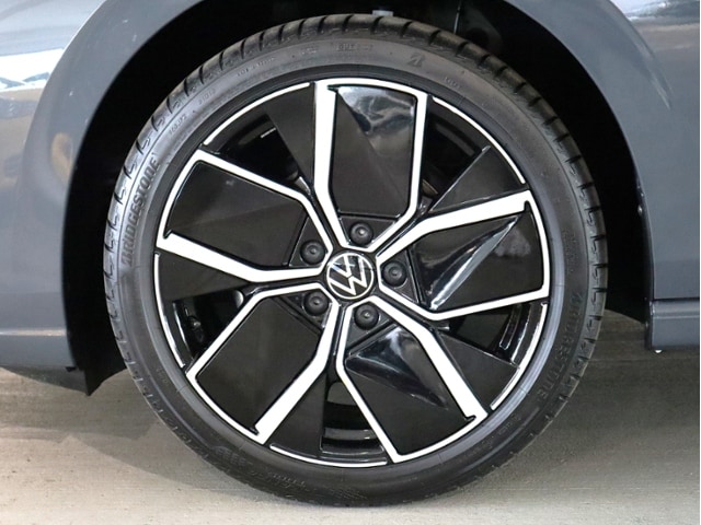 Volkswagen Golf 1.5 eTSI DSG Golf VIII